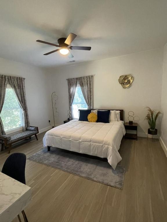 City Serenity-2Br Home Away From Home. 6 Min From Atl Airport Атланта Экстерьер фото